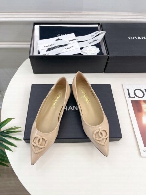Chanel Patent Calfskin Ballet Flats with CC Heart Nude 2025 