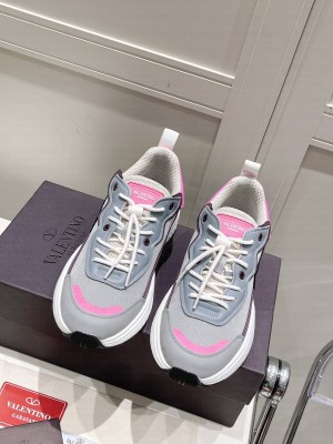 VALENTINO UNISEX CHUNKY V-LOGO SHEGOES SNEAKERS 2022 COLLECITON 07