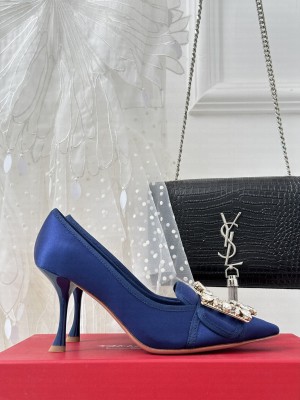 Roger Vivier Crystal buckle Velvet 8.5cm pump navy