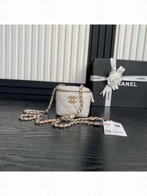 Chanel CLUTCH WITH CHAIN AP4302 whi
