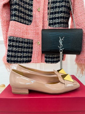 VALENTINO ONE STUD FLATS BEIGE