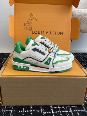 Louis Vuitton Unisex 1AD7KP LV Trainer Sneaker Green