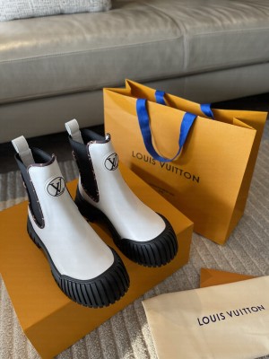 Louis Vuitton Women's Ruby Flat Ranger Boots White