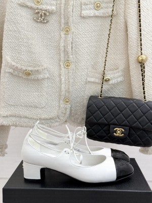 Chanel Lambskin & Patent Calfskin Mary Janes G46323 5cm Pumps white 2025  