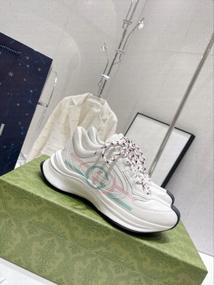 Gucci Unisex Run Sneaker 07