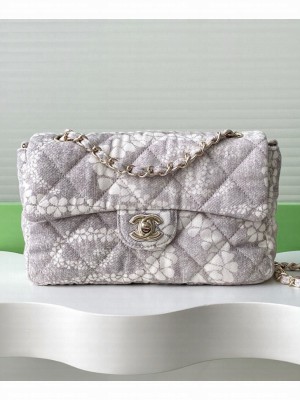 Chanel Maxi Flapbag Gray