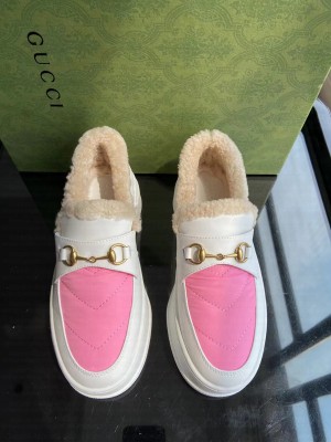 Gucci Fabric and Leather Loafers with Shearling Lining 02 