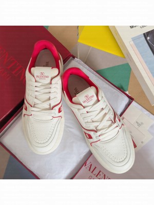 Valentino Garavani Unisex Trainer calfskin sneaker 08 2025