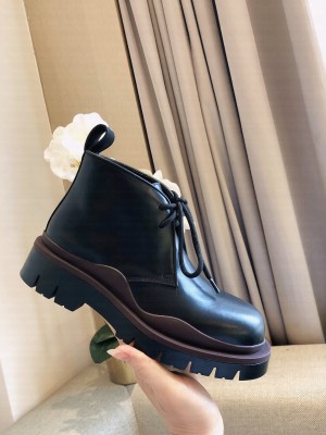 Bottega Veneta Calfskin Lace-up ankle boots Black/Coffee 2021 Collection