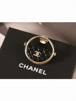 Chanel Women's Brooch 