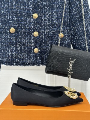 Louis Vuitton LV Initials accessory Satin Flat Ballerina Black