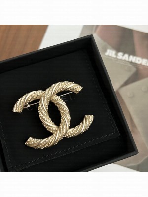 Chanel Women's Brooch AB1110