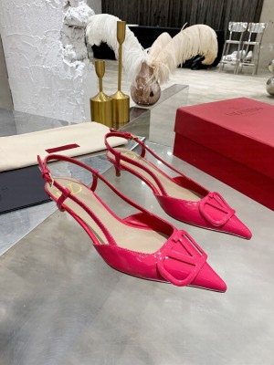 VALENTINO VLOGO SIGNATURE PATENT LEATHER SLINGBACK PUMP 40MM PINK 2021 Collection