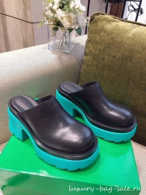 Bottega Veneta Flash Calfskin Mules 9.5cm Black/Blue 2021 Collection