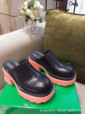 Bottega Veneta Flash Calfskin Mules 9.5cm Black/Flamingo Pink 2021 Collection