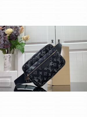 Louis Vuitton OUTDOOR BUMBAG M57281