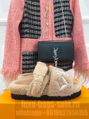 Louis Vuitton Shearling Flat Slide Sandals 2023 02