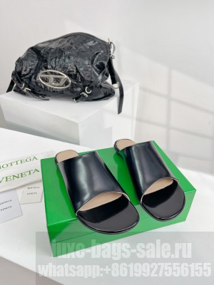 Bottega Veneta Atomic Lambskin Mule Black