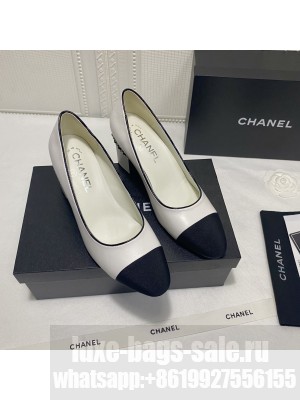 Chanel G37164 Laminated Lambskin Chain Pumps 6cm White 2021 Collection