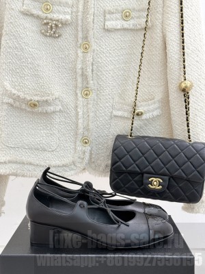 Chanel Lambskin & Patent Calfskin Mary Janes G46323 Pumps Black 2025  