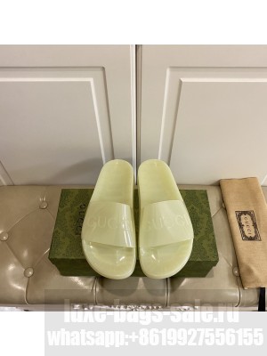 Gucci Unisex Transparent PVC Slide Sandals 04 2021 Collection