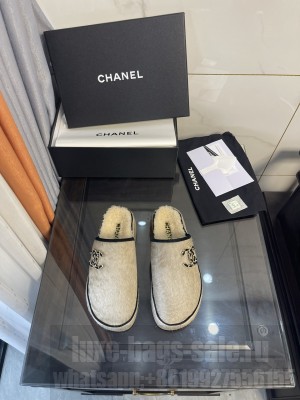Chanel Women's Mules G38648 Beige