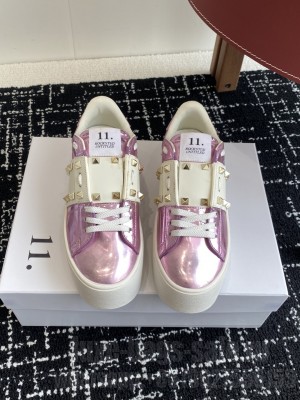 Valentino Garavani Rockstud Untitled sneaker in white calfskin 045 2025