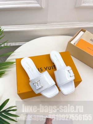Louis Vuitton Shake Flat Slide Sandals with LV Twist 2023 026