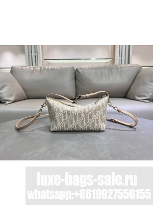 MEDIUM DIORTRAVEL NOMAD POUCH Oblique Jacquard S5554O Natural