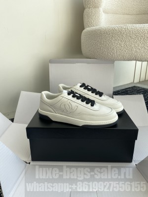 Chanel CC Logo Calfskin Sneakers G39978 White/Black 2024