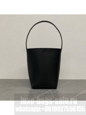 Celine SMALL BUCKET CUIR TRIOMPHE IN SMOOTH CALFSKIN TR032 BLACK