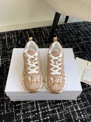 Dior Chrono Sneaker 2024 08