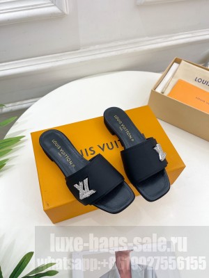 Louis Vuitton Shake Flat Slide Sandals with LV Twist 2023 021