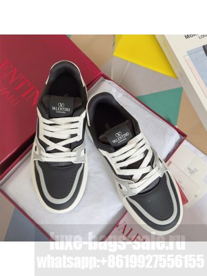 Valentino Garavani Unisex Trainer calfskin sneaker 04 2025