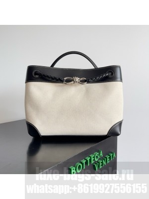 Bottega Veneta Andiamo calfskin 810214 black silver& canvas