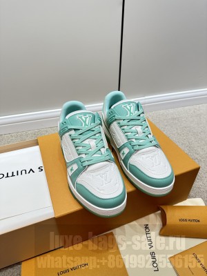 Louis Vuitton Unisex LV Trainer Sneakers 2023 016