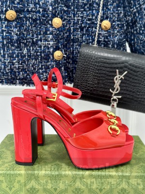Gucci 11cm Horsebit Patent Leather Platform Sandals Red