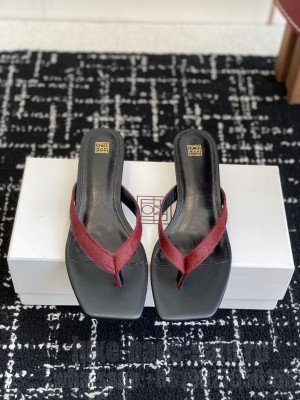 TOTEME horsehair heeled flip flops burgundy
