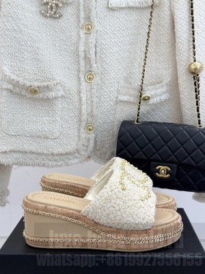Chanel Gold Pearl CC Logo Mules Tweed white heel 7cm 2025