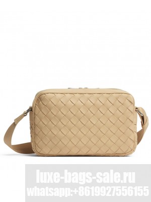 Bottega Veneta Small Classic Intrecciato Camera Bag 710048 Cream