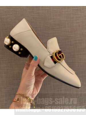 GUCCI                                                                                        Leather mid-heel loafer