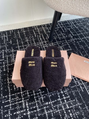 Miu Miu Shearling Flat Mule 07