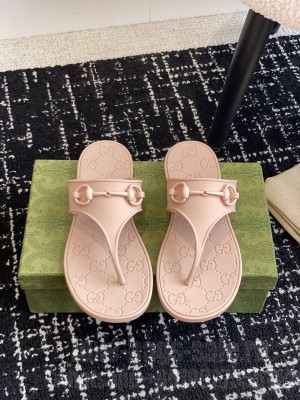 Gucci Women's Thong Sandal Slide Pink