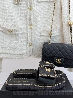 Chanel flat CC turn lock with chain slippers black leather 2025