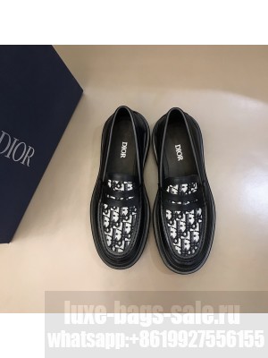 DIOR EXPLORER LOAFER Beige and Black Dior Oblique Jacquard and Black Smooth Calfskin 01