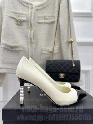 Chanel Pearl Heel 8.5cm Pumps 09