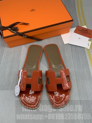 Hermes Oran Patent Calfskin Flat Slide 110 Sandals 2022 Collection