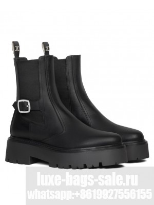 Celine Women's Bulky Chelsea Boot In Calfskin Black