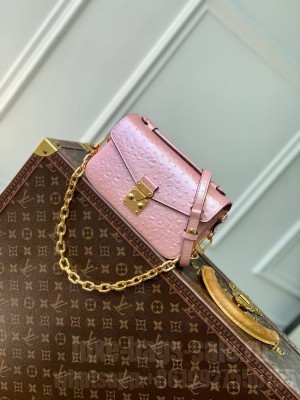 Louis Vuitton Pochette Metis East West N85902 pink