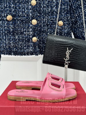 Valentino Garavani VLogo cut-out slide sandal in calfskin leather Pink